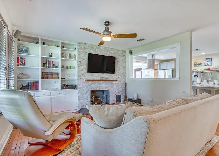 Holiday home In Historic East Hill Neighborhood *
